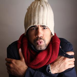 Chic Burgundy Knit Scarf 