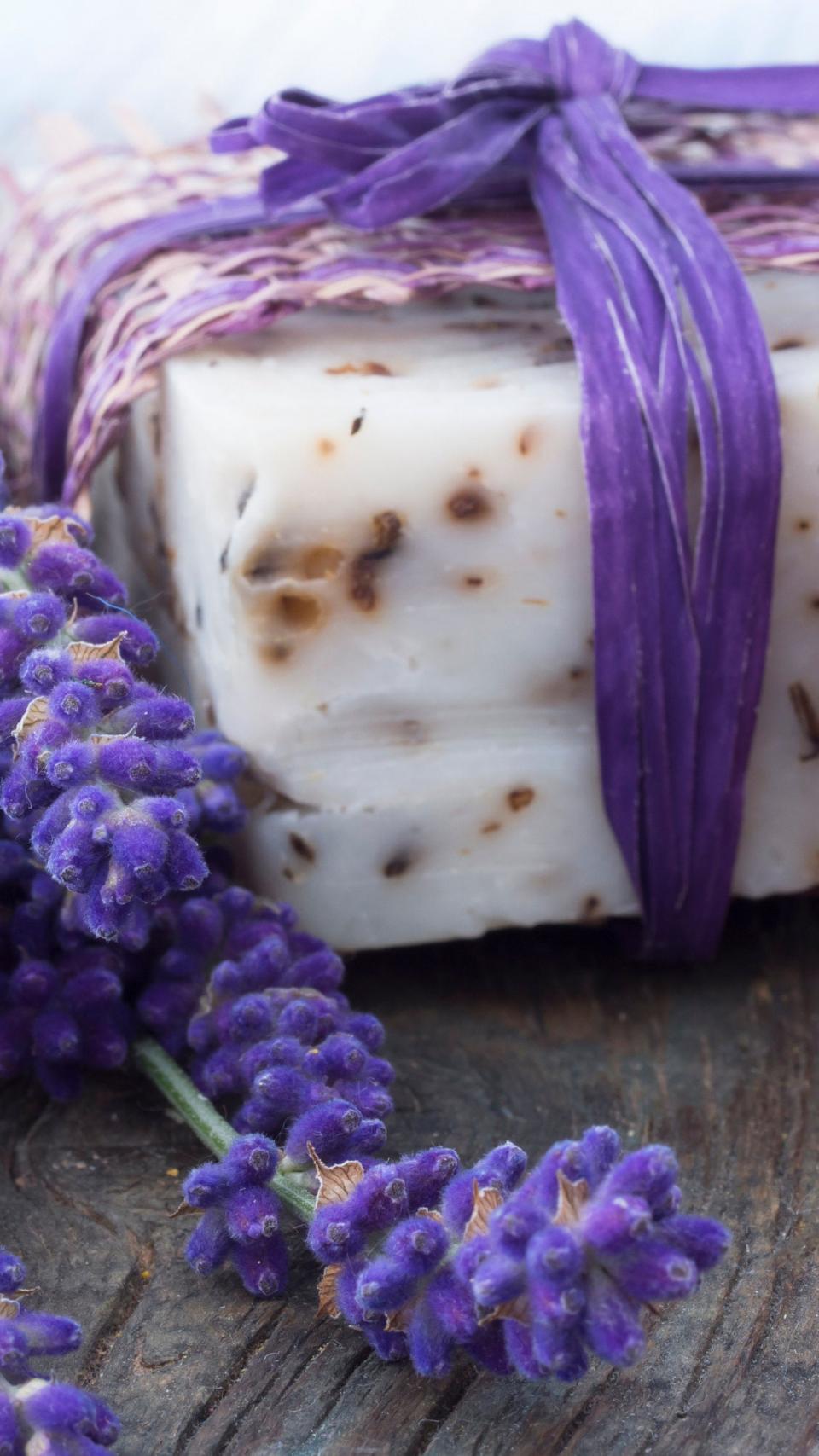 Black Olive Oil with Lavender